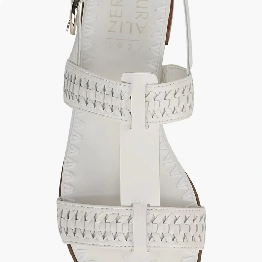 Naturalizer Warm White Woven Leather Slingback Sandals size 10 Wide Width